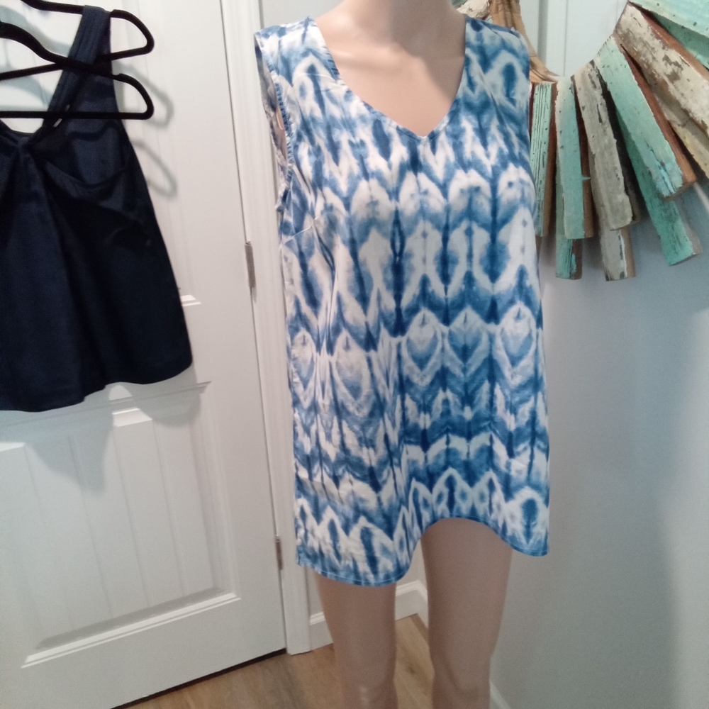2-$10...Paradise Shores Sz S Blue Tie-Dye Linen Blend V-neck Sleeveless Tank Top
